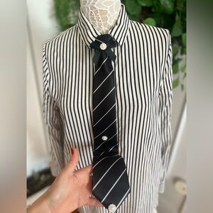 NWT hand designed women zipper necktie black and white with charms and ribbon.
